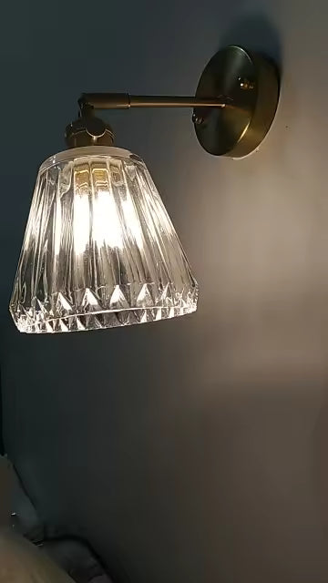 Elowen H